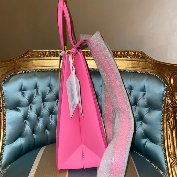 Balmain X Barbie bag. - Picture 4 of 10